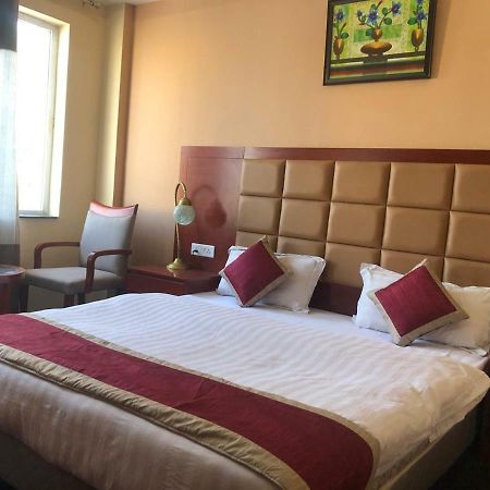 Hotel Blue Lagoon Haridwār Eksteriør billede