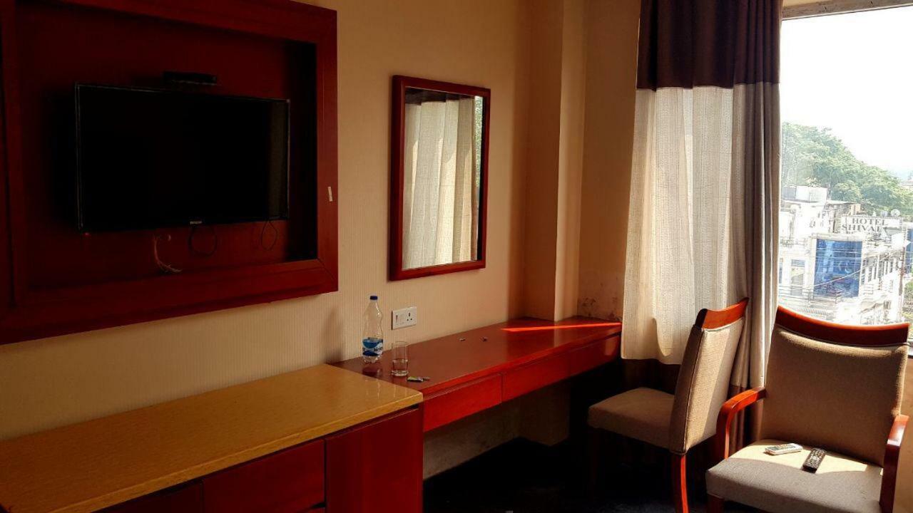 Hotel Blue Lagoon Haridwār Eksteriør billede